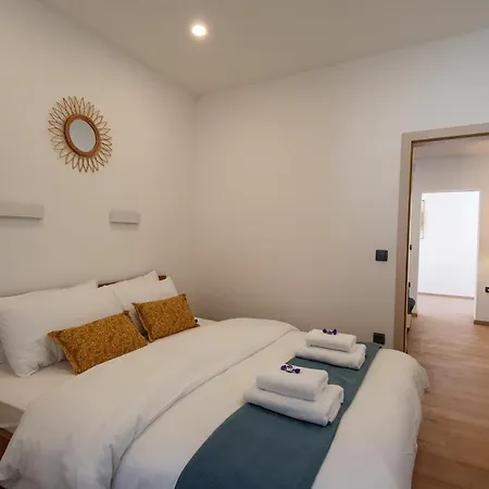 Seventy Seven 公寓