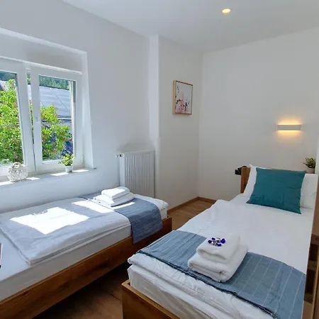 Seventy Seven * 克拉尼斯卡戈拉